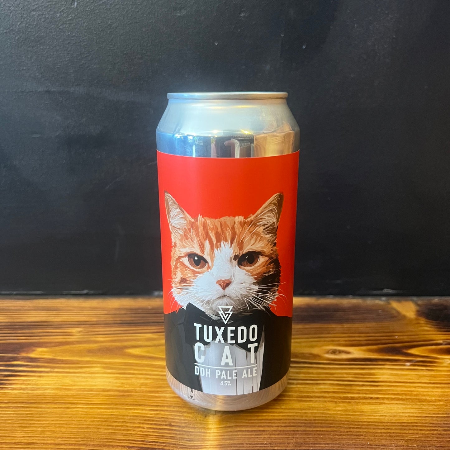 AZVEX TUXEDO CAT PALE 4.5%