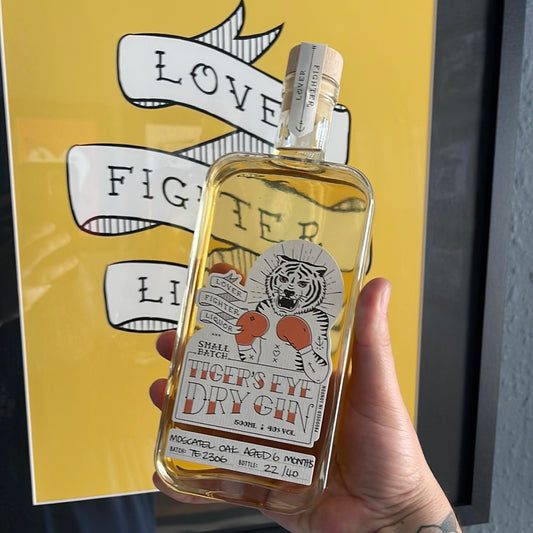 LOVER FIGHTER LIQUOR TIGER'S EYE 6 MONTH MOSCATEL OAK AGED GIN 40%